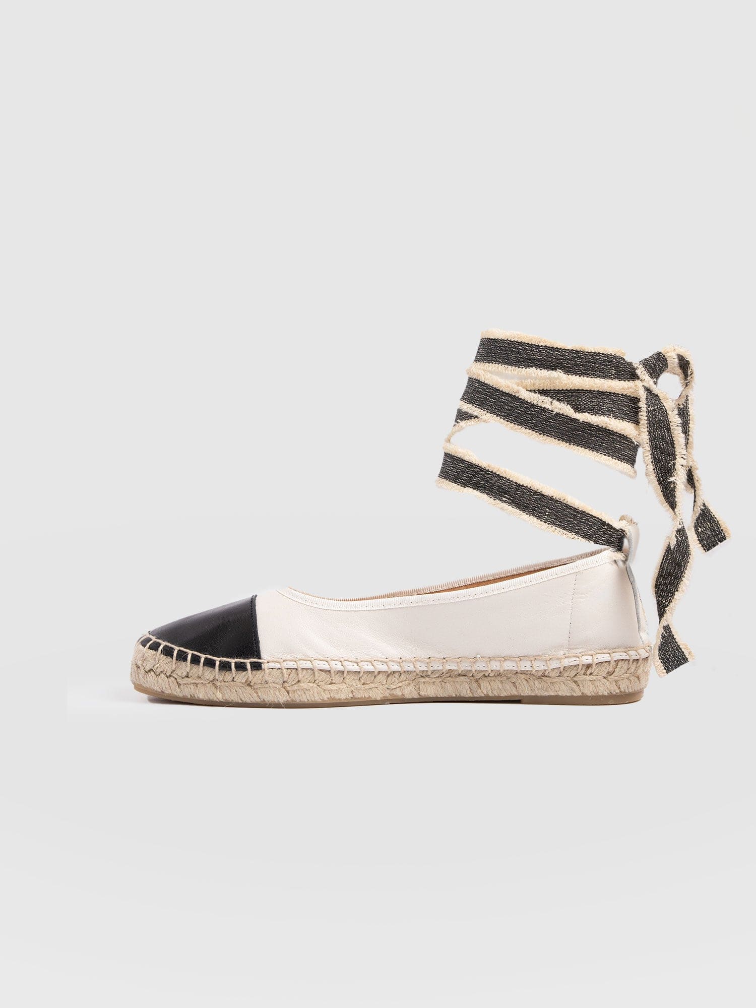 Rowe Espadrille Tie Pumps - Cream/Black
